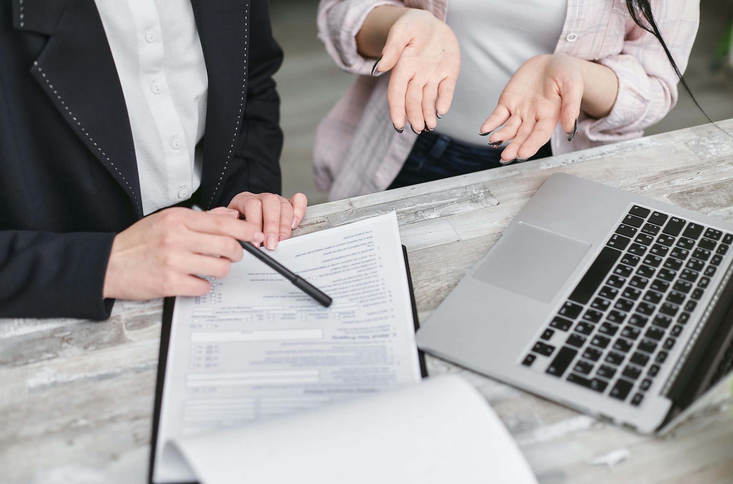 RISK MANAGEMENT FOR A GROWING BUSINESS: SIX TYPES OF INSURANCE YOU NEED TO HAVE